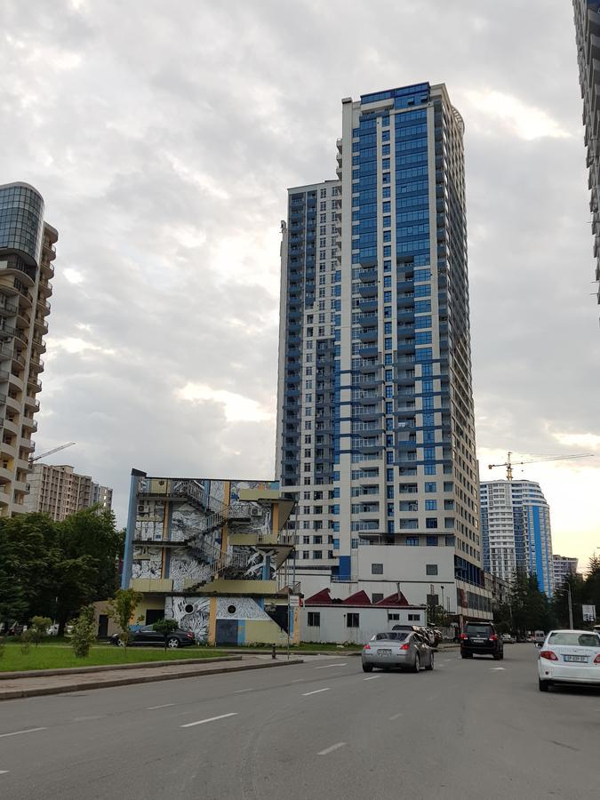 Apartment In Yalchin Star Residence 巴统 外观 照片